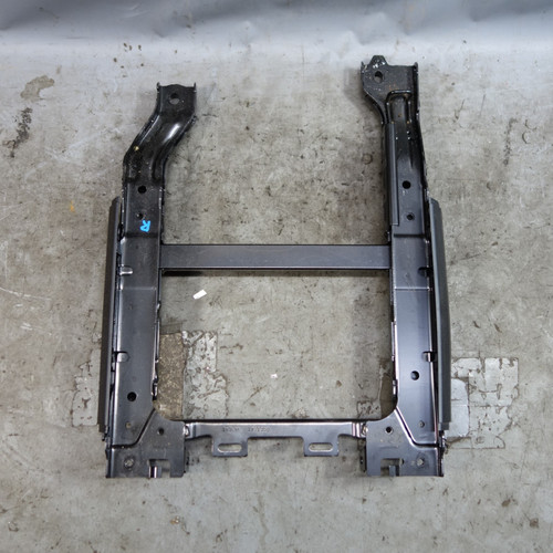BMW X7 Right Rear Seat Bracket Lower Frame 2nd Row 6-Seater OEM 2019-2025 G07