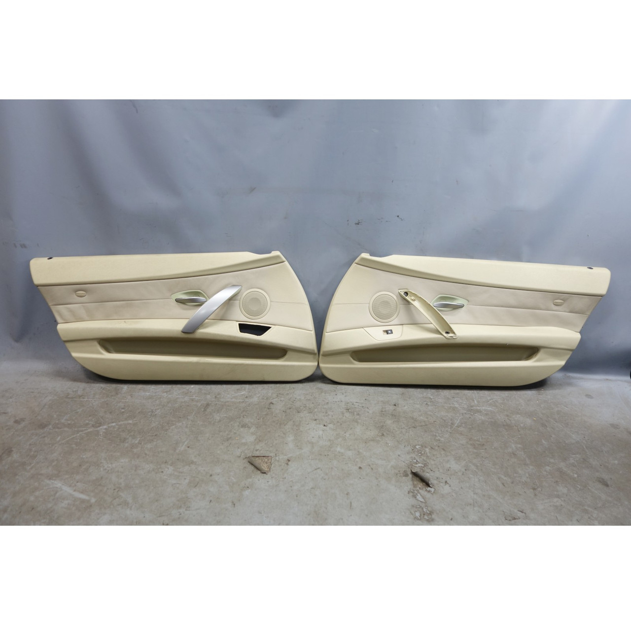 Damaged 2003-2008 BMW E85 E86 Z4 Interior Door Panel Card Trim