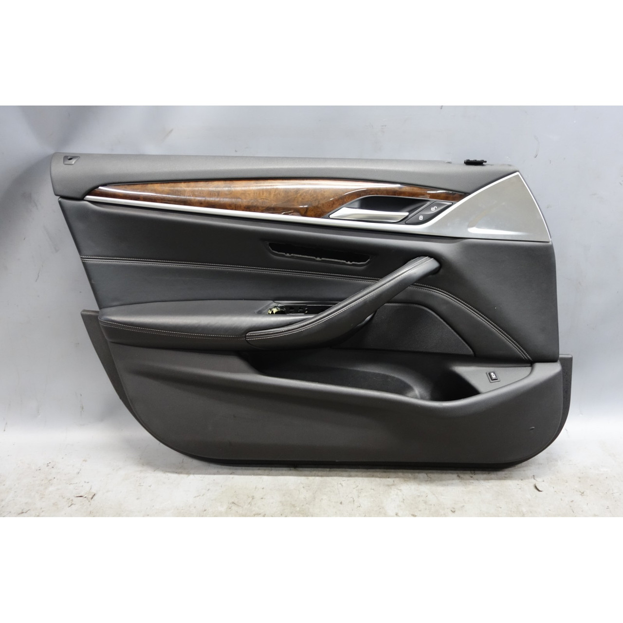 2017-2020 BMW G30 5-Series Front Left Door Trim Panel Card Black