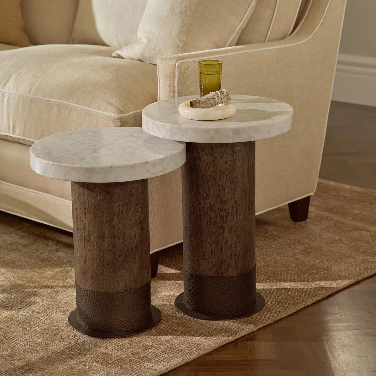 753584|Carrara Marble/Brushed Bronze|CocoHeroImage