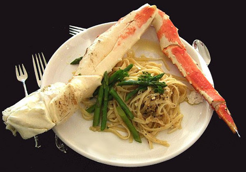 Super Colossal King Crab Legs® from Great Alaska Seafood weigh over 1 pound per leg.