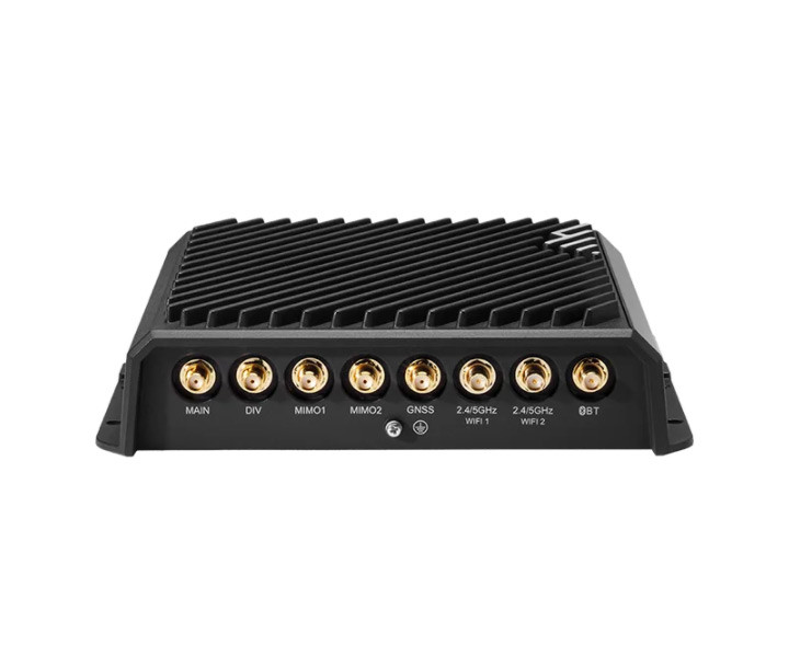 Cradlepoint NetCloud R1900 5G Ruggedized Cellular Router Series