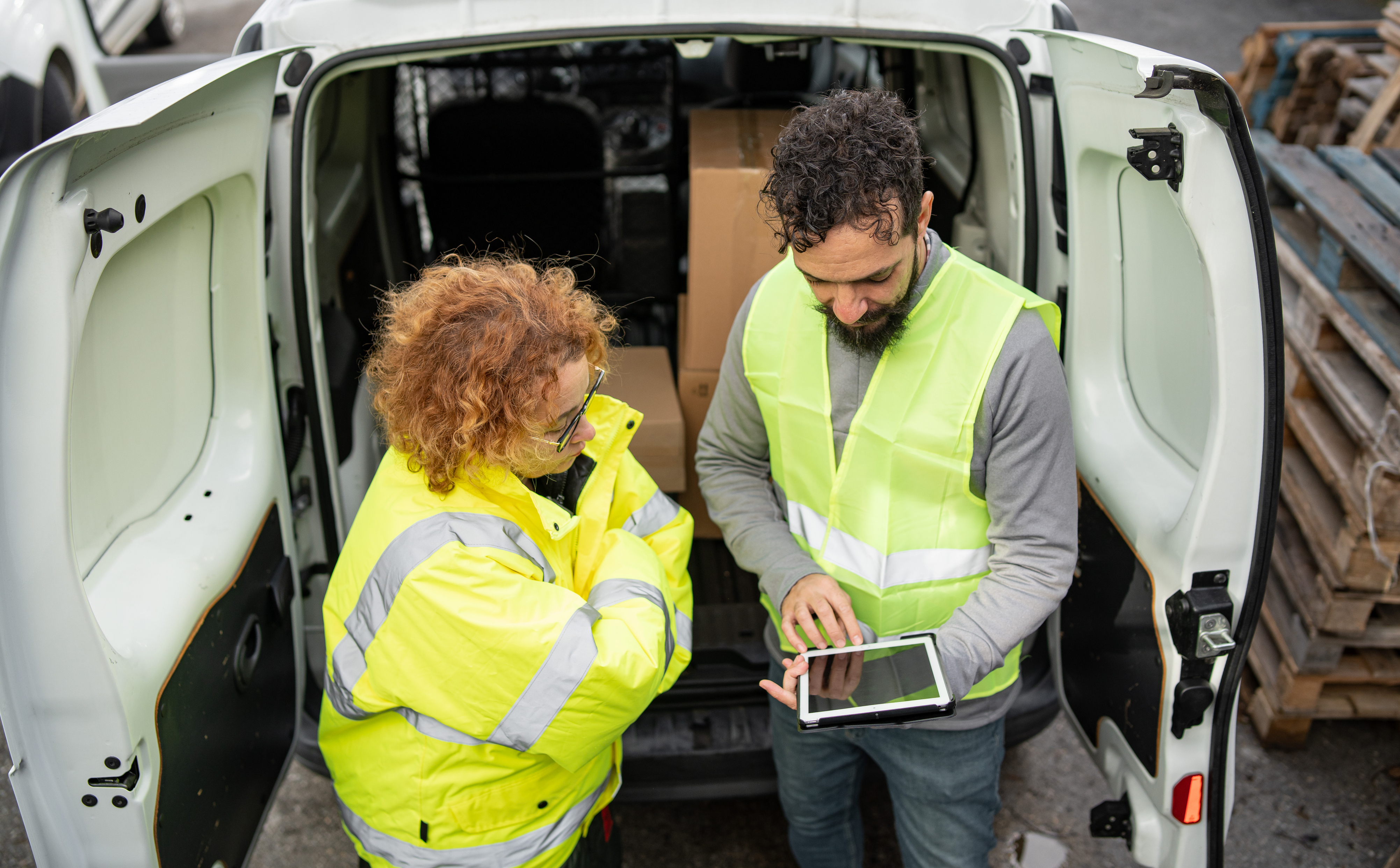 Why Enterprises Choose Public Cellular Connectivity