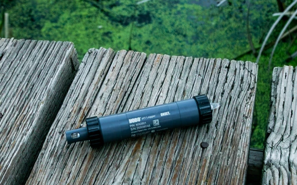 Monitoring pH with HOBO Data Loggers: Tips for Deployment and Best Practices