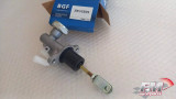 Clutch Master Cylinder fits Nissan Navara D40 Pathfinder Terrano R51M 5/8 30610-EB300 View Rear