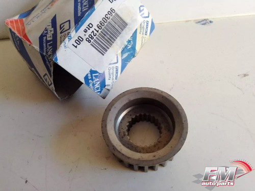 Manual Transmission Hub fits Fiat Ulysse Scudo 9630991288 Genuine View Front