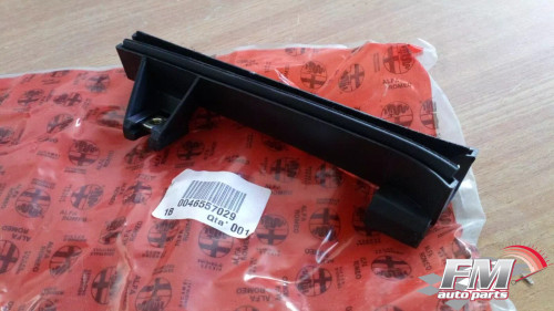 Rear Door Window Guide Front Left fits Alfa Romeo 147 46557029 Genuine View Front