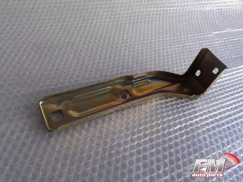 Bumper Bracket Front Left fits Alfa Romeo 75 60527818 Genuine View Right