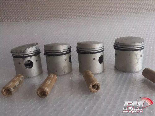4x Pistons Kit fits Lancia Fulvia Berlina 2C 72mm Bore STD 426007O1 View Left