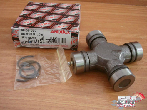 Universal Joint fits Isuzu D-Max TFS TFR Chevrolet LUV 29x70x96 Inside Snaprings 66-09-902 View Front