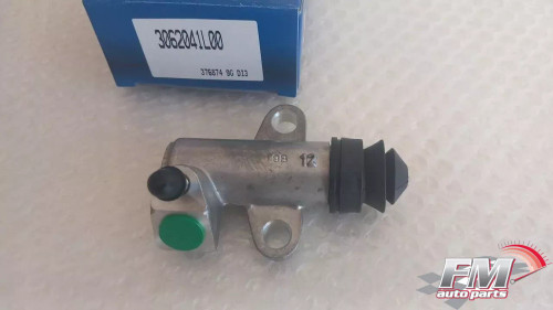 Clutch Slave Cylinder fits Nissan Terrano Pickup 300ZX Urvan NP300 Homy 3/4 30620-41L00 View Front