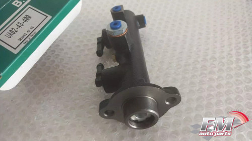 Brake Master Cylinder fits Mazda B2200 13/16 Front Discs 1981 - on UA02-43-400 View Front