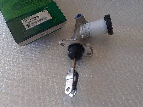 Clutch Master Cylinder fits Nissan Terrano Pathfinder Pickup D21 5/8 30610-01G00 View Front