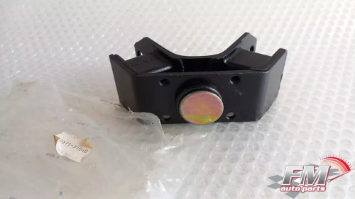 Engine Mount Rear fits Toyota Hilux 4Runner Pickup LN YN RN 12371-31040 View Front