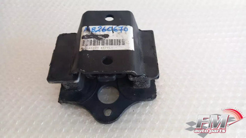 Manual Transmission Mount fits Mitsubishi L200 Strada Triton Pajero Montero MB260670 View Front