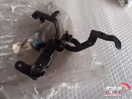 Engine Cover Bracket fits Peugeot Citroen 013743 Genuine View Right