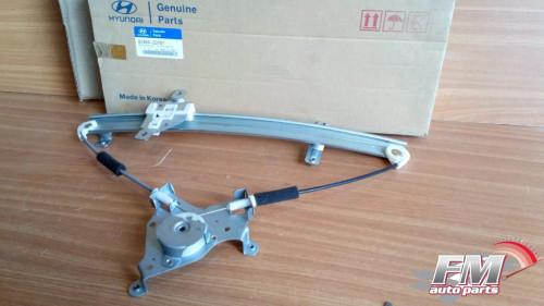 Window Regulator Front Right fits Hyundai Sonata 91 8240433101 Genuine View Front