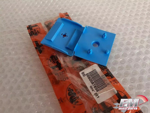 Front Window Rear Clip fits Alfa Romeo GTV Spider 60587656 Genuine View Front