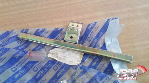 Front Window Support Guide Lower fits Fiat 126 4275654 Genuine View Front