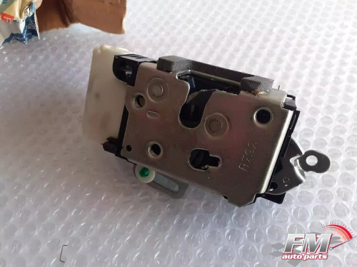 Door Lock Front Right fits Fiat Punto 46536065 Genuine View Right