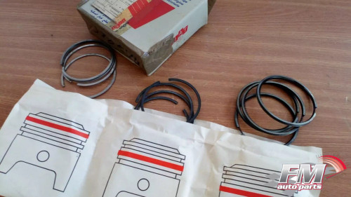 Piston Rings Set fits Fiat Ritmo 127 76mm Bore 1.5x2x4 5880242 Genuine View Front