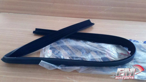 Window Weather Strip Seal Front Left fits Fiat Seicento 46511429 Genuine View Front