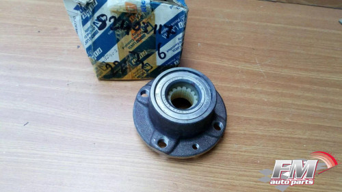 Wheel Hub Rear fits Fiat Croma Alfa Romeo 164 Lancia Thema 82403117 Genuine View Front