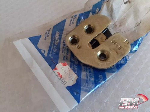 Door Lock Front Right fits Fiat Croma Lancia Thema 82404795 Genuine View Front