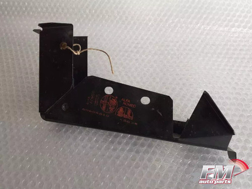 Rear Panel Bracket Left fits Alfa Romeo 146 60604810 Genuine View Front
