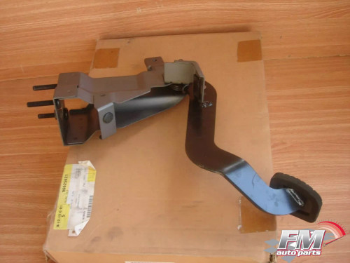 Clutch Pedal RHD fits Opel Vauxhall Antara 96625621 Genuine View Front