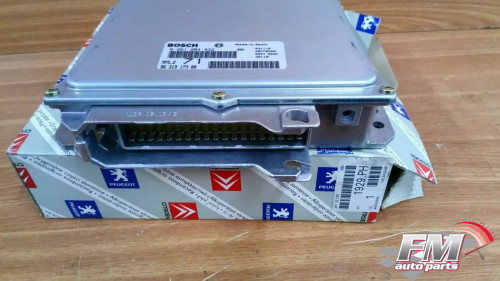 ECU Engine Control Unit fits Peugeot 406 XU7JP4 1929PH Genuine View Front