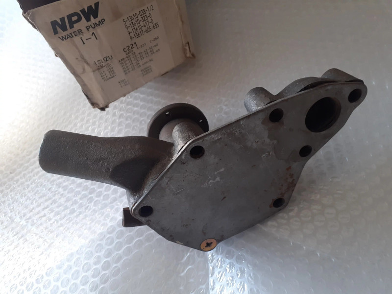 Water Pump fits Isuzu ELF150 ELF250 G201 C221 C240 Forklift 5136100381 I-1 View Rear