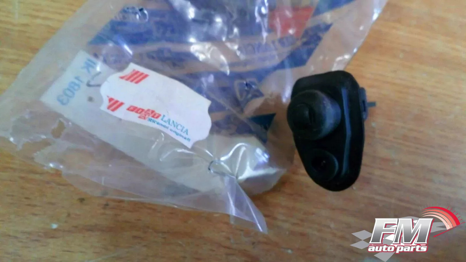 Switch Interior Light fits Fiat Seicento 7700804 Genuine Switch Interior Light fits Fiat Seicento 7700804 Genuine