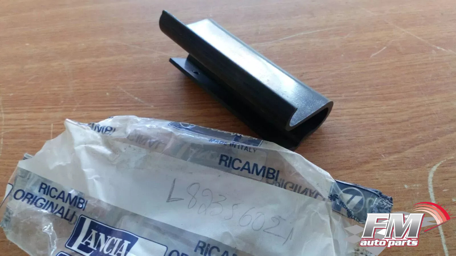Trunk Lid Clip fits Lancia Delta Evoluzione 82356021 Genuine Trunk Lid Clip fits Lancia Delta Evoluzione 82356021 Genuine