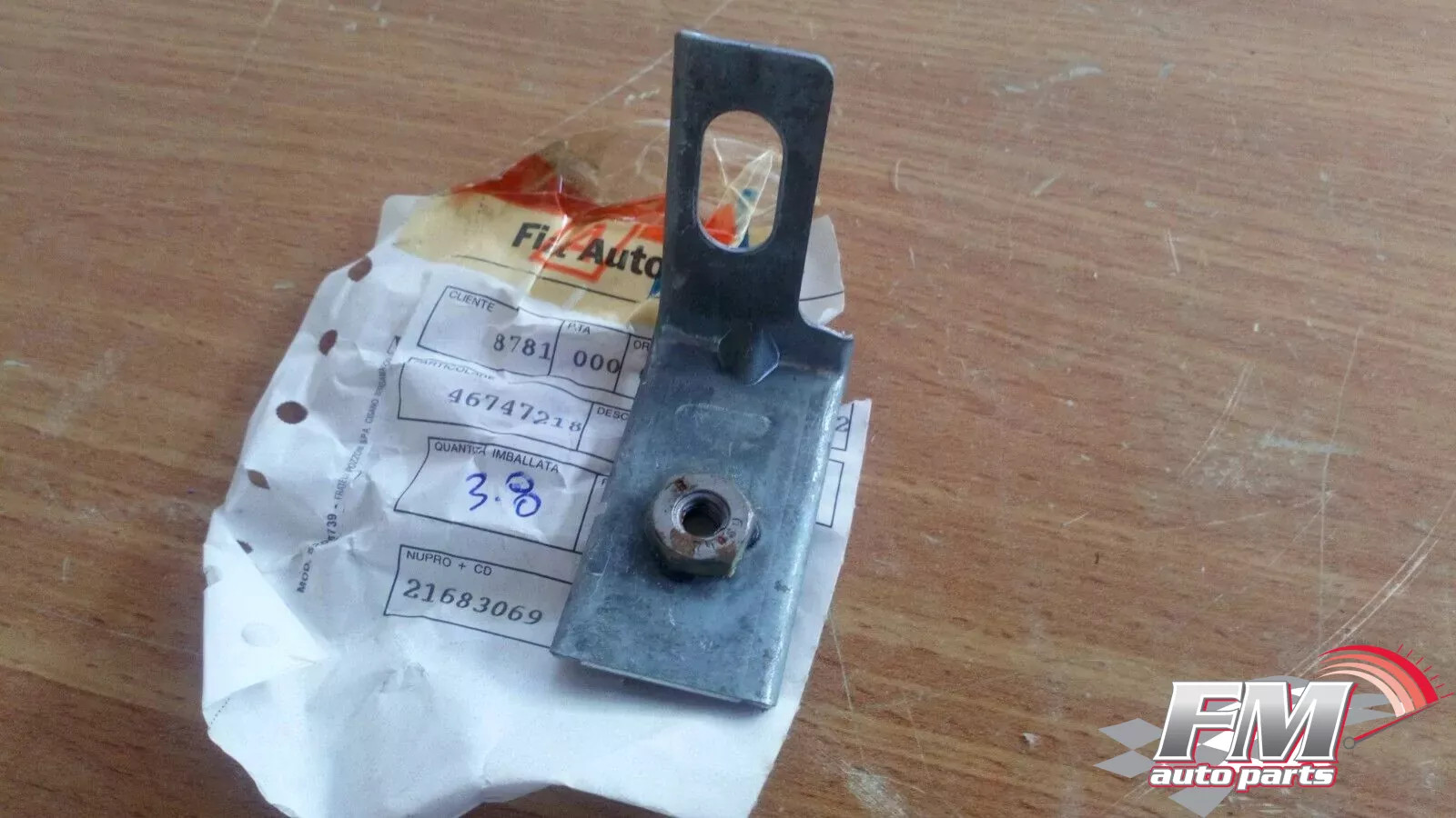 Front Fender Bracket Left fits Fiat Seicento 46747218 Genuine Front Fender Bracket Left fits Fiat Seicento 46747218 Genuine