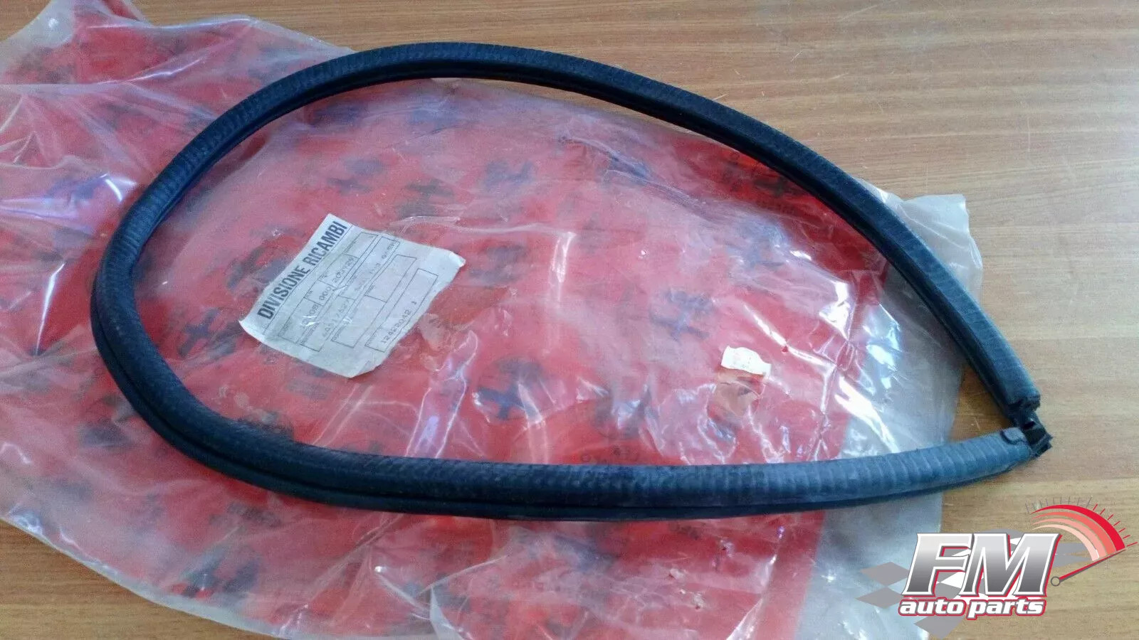 Trunk Lid Boot Weather Strip Seal fits Alfa Romeo Alfasud 60517627 Genuine Trunk Lid Boot Weather Strip Seal fits Alfa Romeo Alfasud 60517627 Genuine