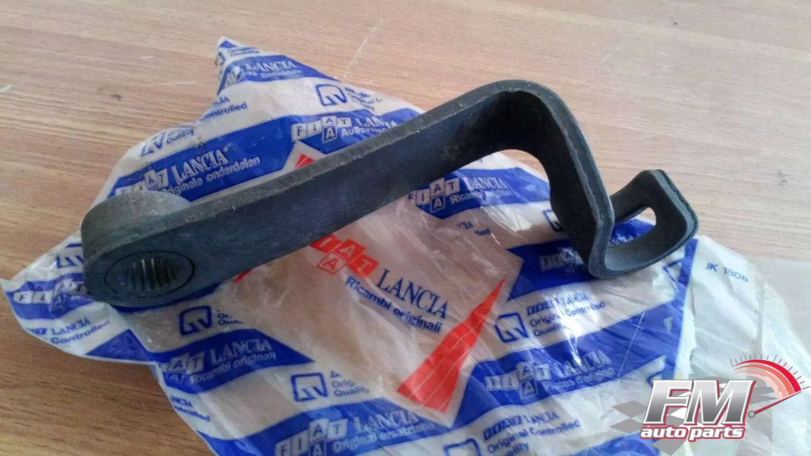Clutch Release Lever fits Fiat Uno TD 7553711 Genuine Clutch Release Lever fits Fiat Uno TD 7553711 Genuine