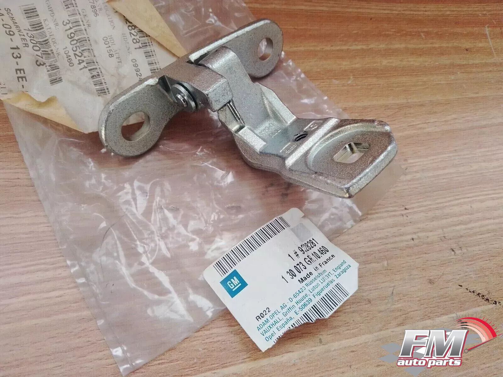 Door Hinge Rear Lower Left fits Opel Vauxhall Vectra C Signum 9228281 Genuine Door Hinge Rear Lower Left fits Opel Vauxhall Vectra C Signum 9228281 Genuine