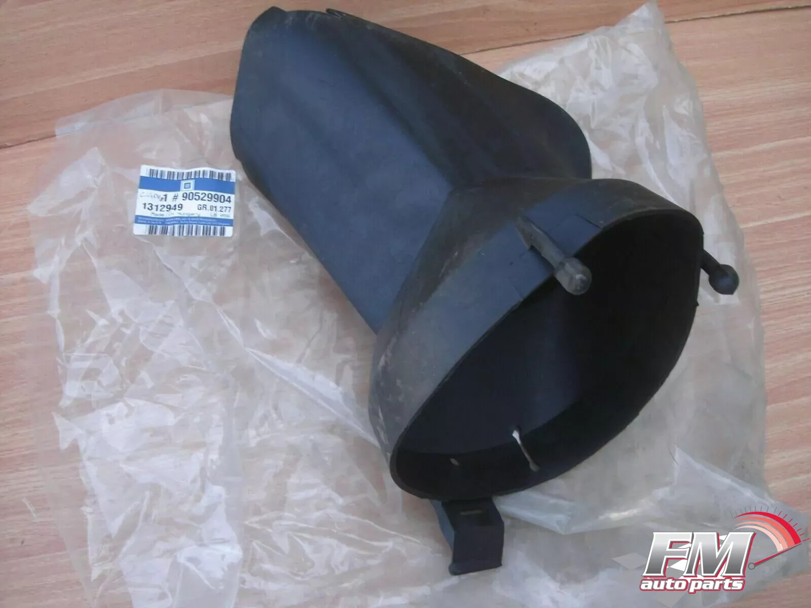 Intercooler Rubber Duct Air Intake fits Opel Vauxhall Omega B U25TD X25TD 90529904 Intercooler Rubber Duct Air Intake fits Opel Vauxhall Omega B U25TD X25TD 90529904