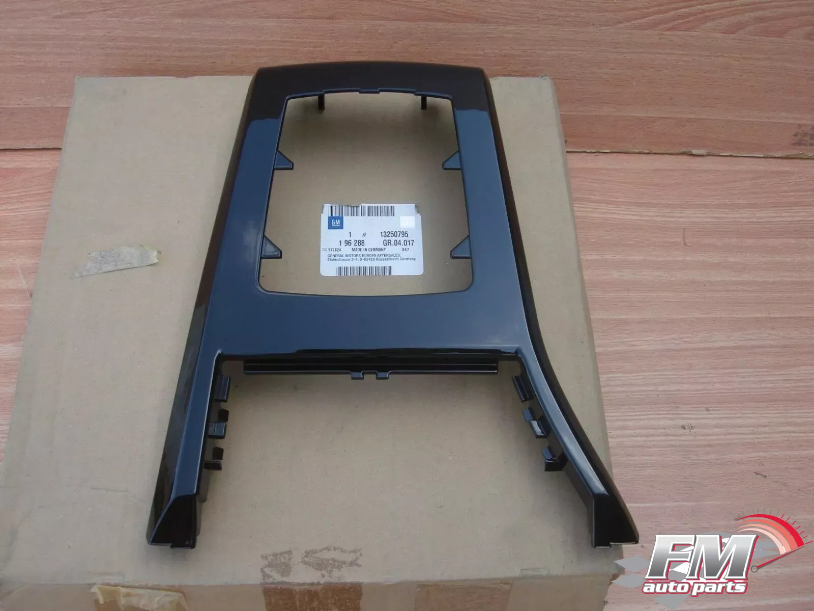 Gear Lever Bezel RHD Piano Black fits Opel Vauxhall Astra H 13250795 Genuine Gear Lever Bezel RHD Piano Black fits Opel Vauxhall Astra H 13250795 Genuine