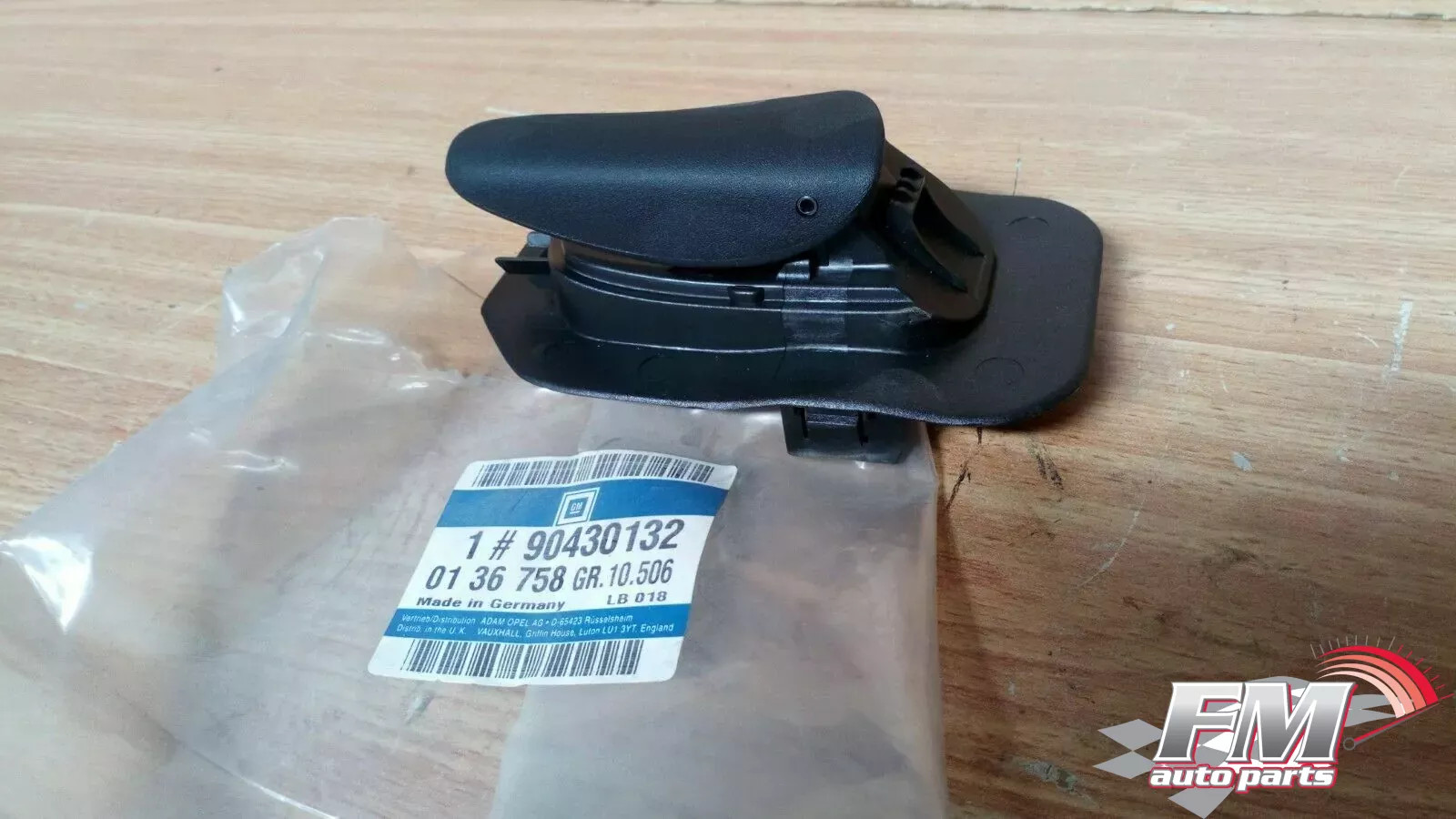 Interior Door Handle Rear Right fits Opel Vauxhall Astra F 90430132 Genuine Interior Door Handle Rear Right fits Opel Vauxhall Astra F 90430132 Genuine