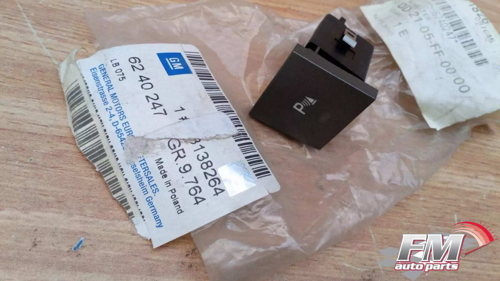 Parking Sensor Switch fits Opel Vauxhall Vectra C Signum 13138264 Genuine Parking Sensor Switch fits Opel Vauxhall Vectra C Signum 13138264 Genuine