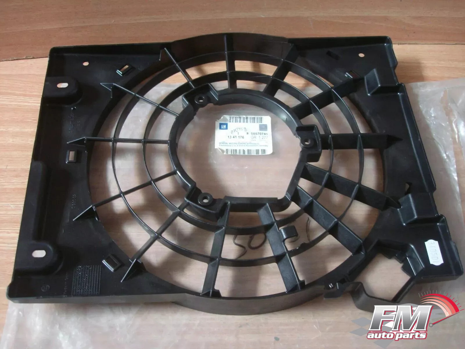 Engine Fan Shroud Cowl fits Opel Vauxhall Astra G Pusher Fan 90570741 Genuine Engine Fan Shroud Cowl fits Opel Vauxhall Astra G Pusher Fan 90570741 Genuine