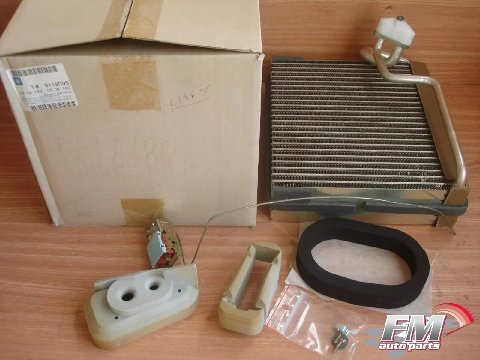 Evaporator Set fits Opel Vauxhall Zafira A F75 RHD 9119095 Genuine Evaporator Set fits Opel Vauxhall Zafira A F75 RHD 9119095 Genuine