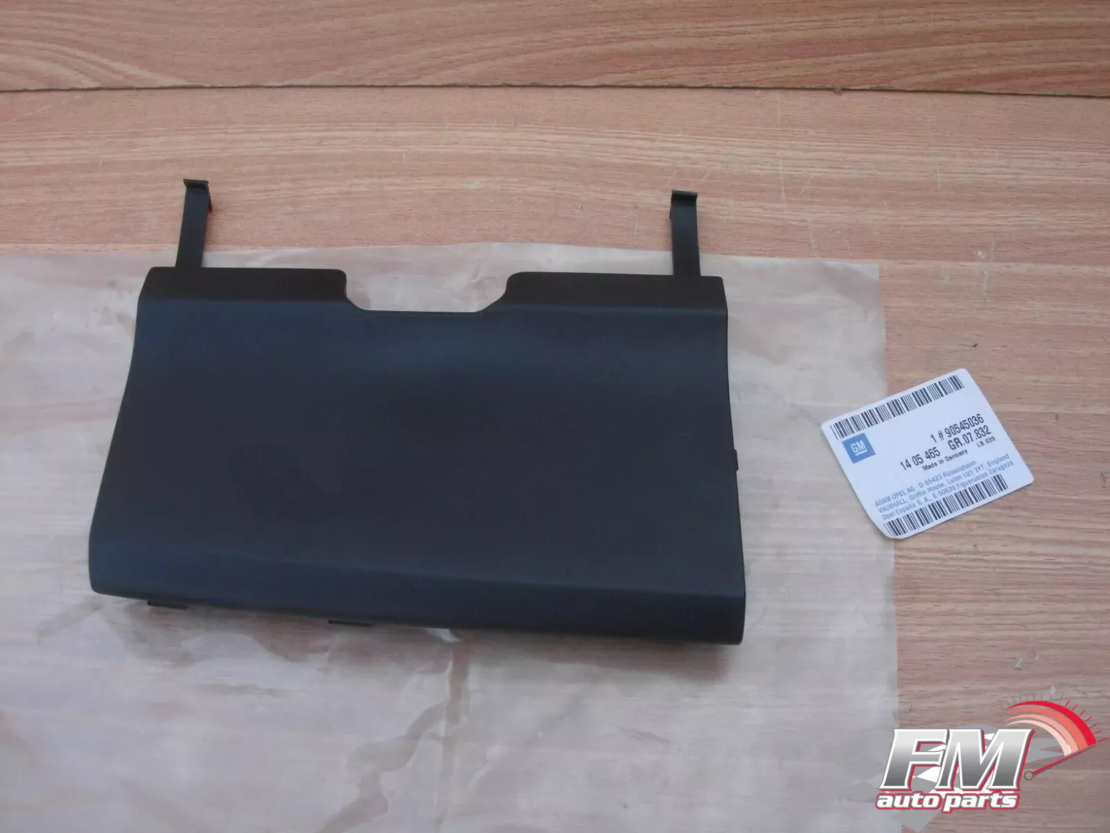 Tow Lug Cover Flap Rear Bumper fits Opel Vauxhall Omega B 90545036 Genuine Tow Lug Cover Flap Rear Bumper fits Opel Vauxhall Omega B 90545036 Genuine