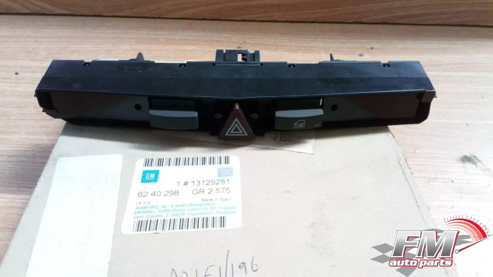 Switch Hazard Light fits Opel Vauxhall Astra H Zafira B 13129281 Genuine Switch Hazard Light fits Opel Vauxhall Astra H Zafira B 13129281 Genuine