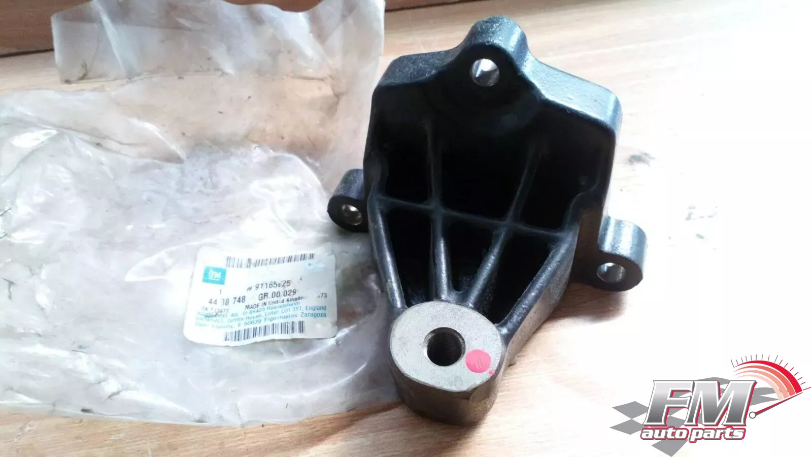 Engine Mount Bracket fits Opel Vauxhall Vivaro A Renault Trafic 91165625 Genuine Engine Mount Bracket fits Opel Vauxhall Vivaro A Renault Trafic 91165625 Genuine