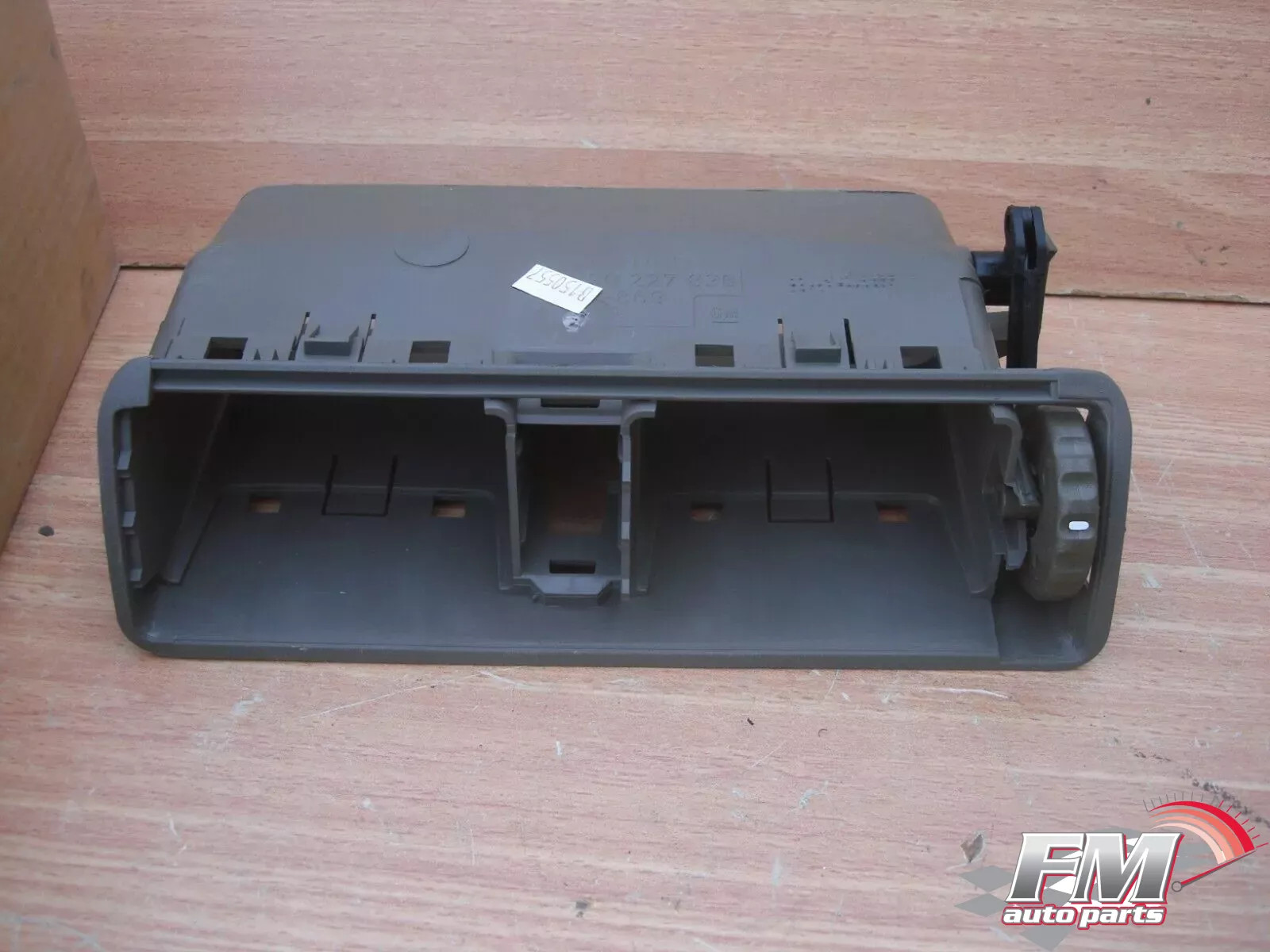 Air Vent Housing Centre RHD fits Opel Vectra A Vauxhall Cavalier 90318639 Air Vent Housing Centre RHD fits Opel Vectra A Vauxhall Cavalier 90318639