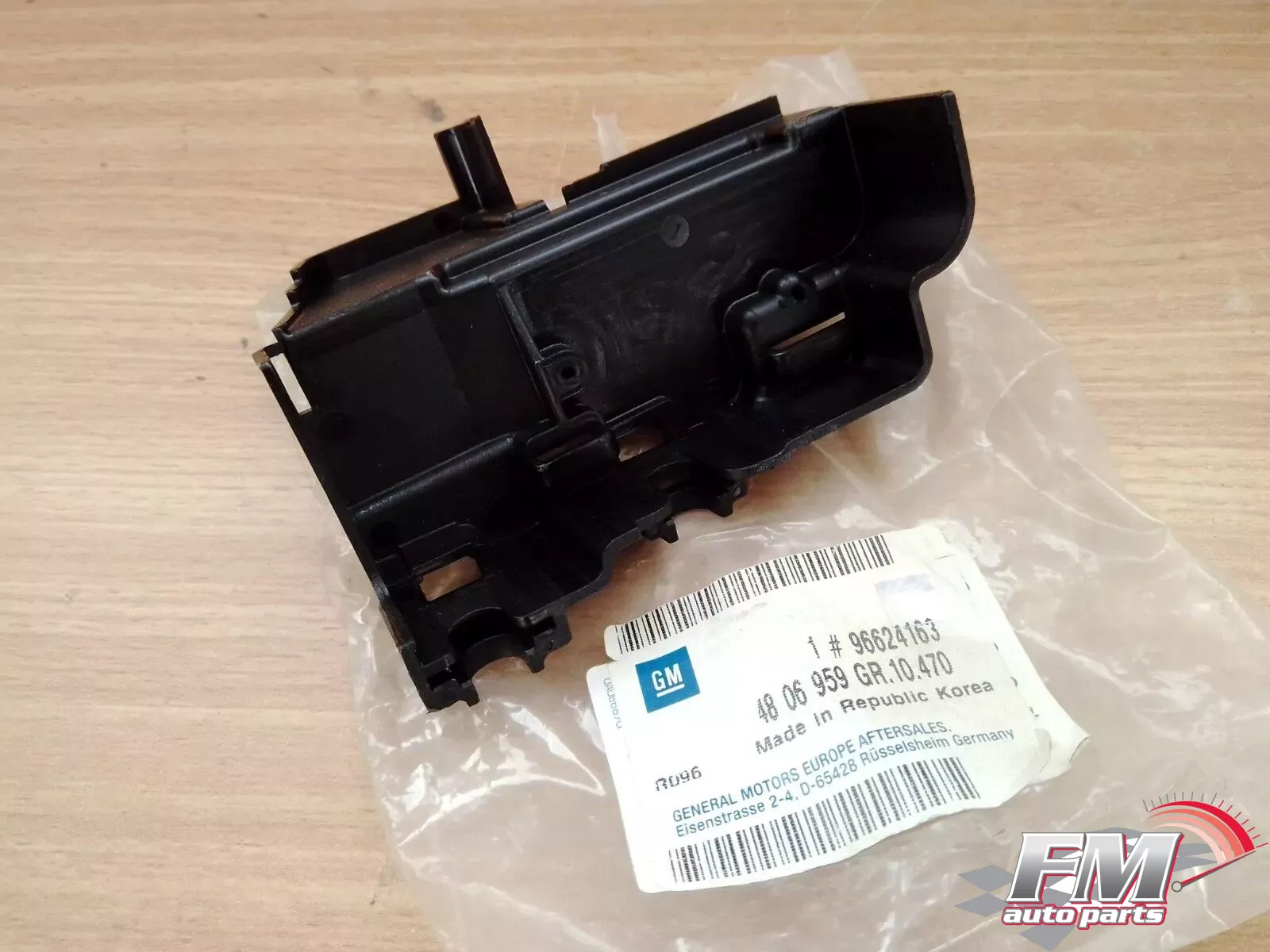 Front Door Lock Right Cover fits Opel Vauxhall Antara 96624163 Genuine Front Door Lock Right Cover fits Opel Vauxhall Antara 96624163 Genuine
