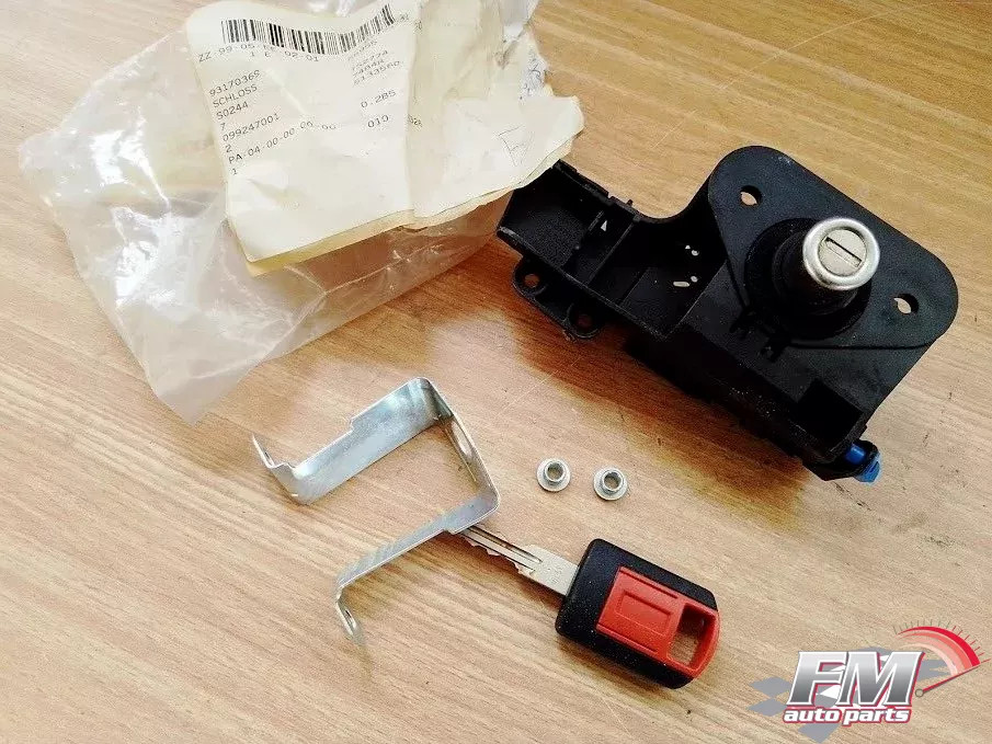 Trunk Lock Boot fits Opel Vauxhall Corsa C Meriva A 93170369 Genuine Trunk Lock Boot fits Opel Vauxhall Corsa C Meriva A 93170369 Genuine